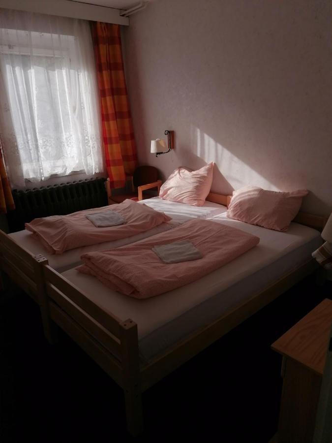 Ostalgie Ferienheim Sorgenfrei Hotel Exterior foto